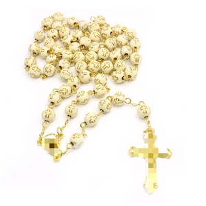 Collier chaîne de pull unisexe en perles d'imitation et croix, blanc et or, style rétro européen, origine Yiwu - Product Image 4