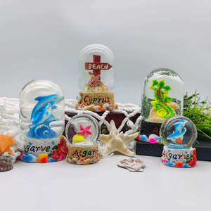 Palla di Neve Personalizzata con Ragazzo, Decorazione Natalizia in Resina Dipinta a Mano, Souvenir Ecologico, Sfera di Cristallo con Scenari di Film Magici, Ornamento <span class=keywords><strong>da</strong></span> Tavolo - Product Image 5