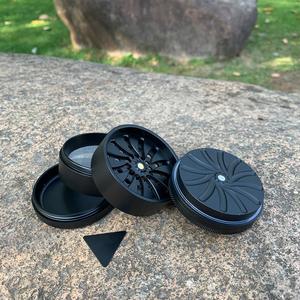 Moulin à herbes et tabac 4 pièces en aluminium aéronautique de haute qualité, type Toothless, à lame rotative, argent bleu <span class=keywords><strong>Blaco</strong></span>, modèle 2026 - Product Image 4