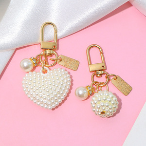 Elegante Portachiavi a Cuore con Perle, Ciondolo per Borsa Placcato Oro a Forma di U con Accento in Strass per Decorazione Borse da Donna - Product Image 3