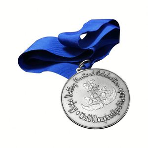 Diseño Gratuito de Insignias Metálicas Conmemorativas Personalizadas para Eventos Deportivos - Product Image 6