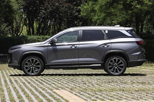 รถ SUV Jetour X90 PRO 2026 รุ่น 2.0T 254 แรงม้า เกียร์ 7 สปีด คลัตช์เปียกคู่ มาตรฐานไอเสียยูโร 6 ลดราคาพิเศษ - Product Image 5