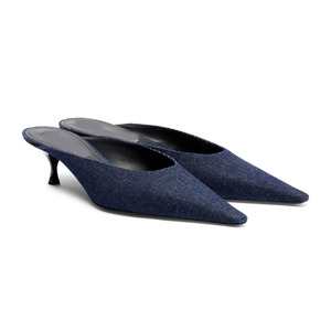 <span class=keywords><strong>Décolleté</strong></span> Slingback 2026 in Vernice Bluette Denim con Punta Quadrata e <span class=keywords><strong>Tacco</strong></span> <span class=keywords><strong>Basso</strong></span> per Donna - Product Image 1