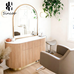 Stazione Specchio a Doppia Faccia di Lusso per Barbiere, Design Personalizzato, Specchio LED Curvo Ovale ad Arco per Salone di Bellezza con Tavolo - Product Image 5