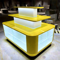 Armoire de présentation de chaussures en MDF LED de qualité commerciale moderne et personnalisée, armoire de rangement pour boutique, écologique, recyclable, facile à nettoyer