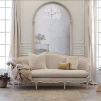 Juego de Sofás Chesterfield Seraphine Francés en Lino Color Niebla y Madera Gesso con Acabado Oyster para Sala de Estar, Muebles para el Hogar