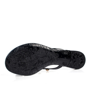 Tongs de bain légères en PVC transparent pour l'extérieur, avec dessus respirant, idéales pour l'été - Product Image 3