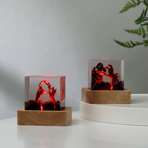 Nouveau 2026 Cube Magique à Anneau avec Poignée Cratère de Volcan, en Résine, Veilleuse, Décoration de Bureau Artisanale, Cadeau Commémoratif - Product Image 3