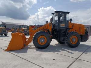 Chargeuse sur pneus moyenne CDM853NG de 16,4 tonnes, cabine ROPS climatisée, attache rapide, godet pour l'étalement de gravier sur routes temporaires dans les sites pétroliers et gaziers - Product Image 3