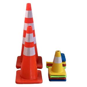 कारखाने मूल्य कारखाने की कीमत 300 मिमी उच्च गुणवत्ता चेतावनी सड़क शंकु त्रिकोणीय परावर्तक pcv यातायात सुरक्षा शंकु - Product Image 4