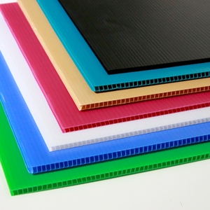 थोक रंगीन पॉलीप्रोपाइलीन प्लास्टिक शीट हल्के टिकाऊ पीपी खोखले बोर्ड डैनप्ला शीट बहु-उपयोग फ्लैटेड बोर्ड - Product Image 5