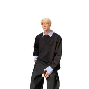 Sweat-shirt en laine à manches longues pour homme et femme, style patchwork bicolore, peint à la main, col rabattu, coupe ample, pour l'hiver - Product Image 5