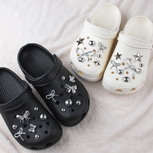 Ensemble de breloques pour chaussures Y2K argent métallisé, étoiles miroir de luxe, nœuds papillon, épingles pour sabots, clous métalliques brillants, décoration DIY pour sandales, cadeau pour <span class=keywords><strong>femme</strong></span> - Product Image 1