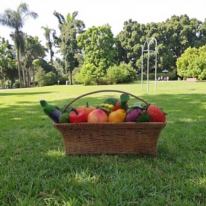 Décoration <span class=keywords><strong>de</strong></span> fruits surdimensionnés <span class=keywords><strong>de</strong></span> style dessin animé - Statues <span class=keywords><strong>de</strong></span> fruits <span class=keywords><strong>en</strong></span> fibre <span class=keywords><strong>de</strong></span> verre durables et peintes à la <span class=keywords><strong>main</strong></span> pour centres commerciaux et restaurants familiaux - Product Image 4