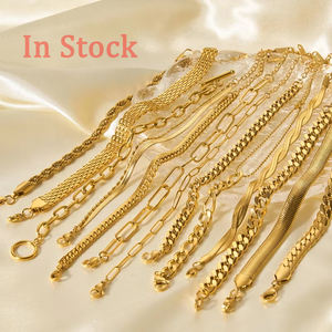 Bracelets Joncs Superposés Tendance et Épais Personnalisés de Luxe en Acier Inoxydable Plaqué Or 18K Bijoux Hypoallergéniques et Imperméables - Product Image 1