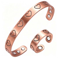 Set Perhiasan Gelang Magnetik Tembaga Antik dengan Ukiran Hati, Cincin dan Gelang yang Dapat Disesuaikan untuk Ibu dan Anak, untuk Kesejahteraan
