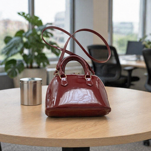 Nuevo Bolso de Mano Elegante y Versátil para Mujer, Estilo Europeo Americano, Impermeable, con Cadenas, Moderno y a la Moda, para Llevar al Hombro o Cruzado - Product Image 6