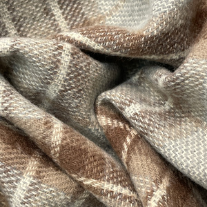 Pashminas de moda para mujer 2026: Chales largos a cuadros cálidos de invierno, bufandas grandes de tartán con borlas y tacto de cachemira. - Product Image 5