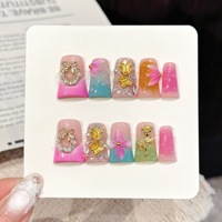 Faux ongles à presser en acrylique dégradé rose nude, longueur moyenne, pointes effilées, motif papillon doré, couronne de fleurs, fleur rose pour fournisseur d'ongles
