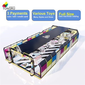 Machine à griffes avec graphiques personnalisés, idéale pour les magasins de jouets, mettant en valeur les peluches et attirant les enfants et les parents - Product Image 2