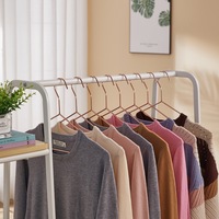 Cintres dorés en cuivre rose DS4798 pour enfants pour le stockage de manteaux, chemise en métal, vêtements, cintres en fil métallique