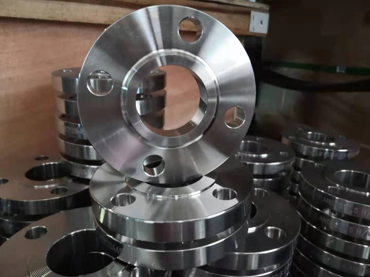 S31803 32750 32760 Pipe Fittings Welded Fittings Super Duplex Flanges Big Size Super Duplex 2507 Flanges 2205