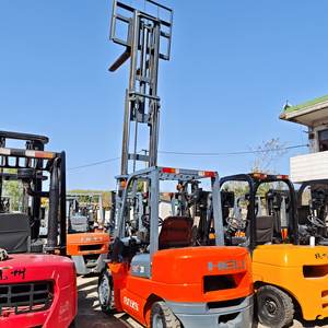 Chariot élévateur diesel 3T HELI 4x4 manuel FD30 à prix avantageux avec mât triplex 4,5 m pour la manutention des matériaux - Product Image 5