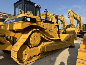 Bulldozer Caterpillar D8T usado de calidad superior perfecto estado con motor central y rodamiento 2022 modelo 180HP 8,6 M cubo - Product Image 5