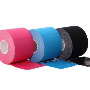 Bande de kinésiologie élastique sportive respirante et résistante à l'eau en coton de 5 cm x 5 m avec impression de logo personnalisée pour la physiothérapie - Product Image 1
