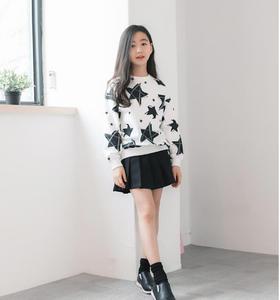 Nouveaux produits : Recherche de distributeur pour le sweat à capuche en polaire String Palace - Product Image 4