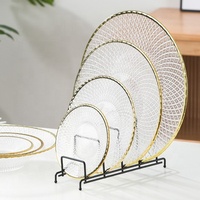 Assiettes de service personnalisées en verre transparent écologique, rondes et côtelées, avec bord doré, pour mariage et réceptions