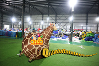 Girafe gonflable géante en PVC personnalisée, imperméable, pour la promotion en extérieur des centres commerciaux, modèle gonflable pour événements