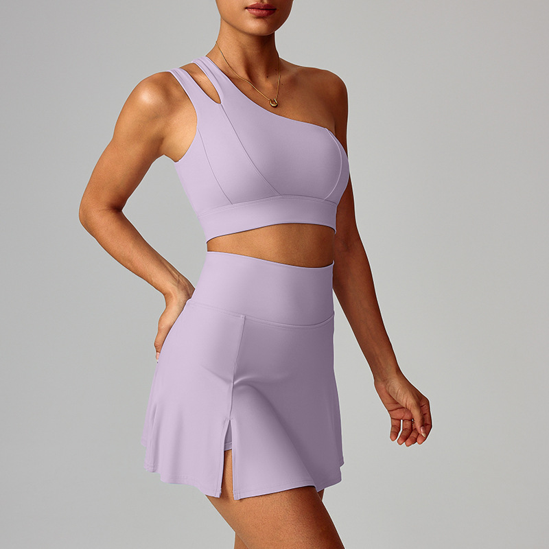 Soutien-gorge épaules dénudées et jupe courte-violet lilas