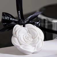 Pendentif en plâtre garde-robe d'aromathérapie parfum durable chambre filles voiture parfum suspendu garde-robe parfum