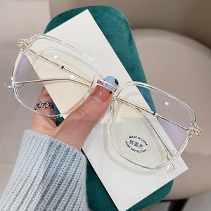 Nouvelles lunettes anti-lumière bleue surdimensionnées en TR90 avec rivets irréguliers à pois, monture complète unisexe, pour la mode et - Product Image 1