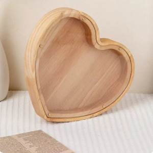 Tirelire en bois en forme de cœur pour enfants de 5 à 7 ans, design moderne et simple, ornement artisanal de bureau - Product Image 1