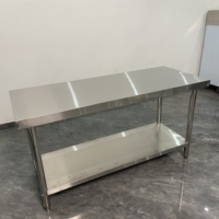 Tables de travail de boulangerie en acier inoxydable à deux niveaux, robustes, 201/304, finition mate brossée, pieds réglables en hauteur, 500 kg/m
