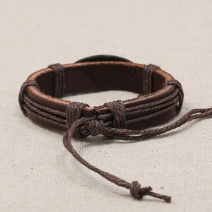 Bracciale Punk con Charm a Forma di Serpente, Gioiello alla Moda in Vera Pelle Intagliata, Braccialetto Avvolgente in Pelle Bovina per Uomo e Donna - Product Image 5