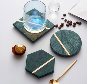 Posavasos de Mármol Blanco Natural Pulido de Lujo Ecológico con Base/Soporte de Metal Dorado, Antideslizantes, Acolchados con Fieltro, Resistentes a las Manchas - Product Image 4