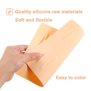 Lèvres en silicone 3D de qualité standard pour les artistes tatoueurs débutants, formation en maquillage cosmétique des lèvres - Product Image 3