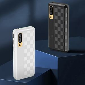 Cargador Portátil USB de 5W con Logotipo Personalizado, 10000mAh/8000mAh, Carga Rápida, para Viajes y Actividades al Aire Libre, con Pantalla LED - Product Image 3