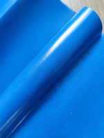 Rouleaux de bâche robuste en PVC enduit, ignifuge, imperméable, anti-UV et coupe-vent pour applications extérieures