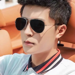 Gafas de sol de piloto para hombre, polarizadas, UV400, montura completa, para conducir. - Product Image 1
