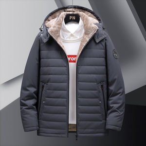 Chaqueta acolchada de algodón 2025 con logotipo personalizado, chaqueta de invierno para hombre, a prueba de viento y con relleno de terciopelo, chaqueta acolchada de algodón para hombres de mediana edad. - Product Image 1