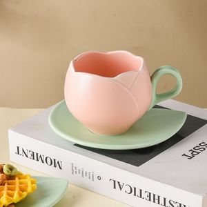 Juego de Taza y Platillo de Cerámica Estilo Japonés con Diseño de Tulipán, Taza de Té para Desayuno de 100 ml, Linda Taza de Espresso con Plato con Diseño de Hoja - Product Image 3