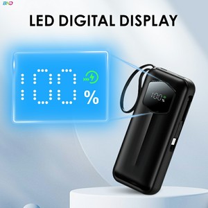 Banque d'alimentation portable 10000mAh avec 2 câbles intégrés Câble long rétractable et lanière pour un transport <span class=keywords><strong>facile</strong></span> Chargeur haute capacité - Product Image 5