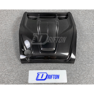 Couverture de compartiment moteur arrière en fibre de carbone sèche style OEM Emira 2.0 pour Lotus Emira 2.0 - Product Image 2
