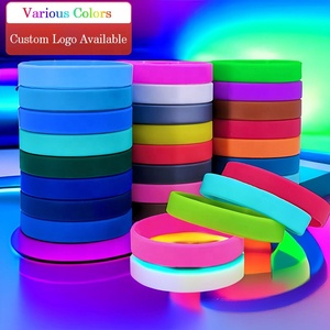 Tùy chỉnh màu sắc và logo Câu lạc bộ Thể Thao Silicone Vòng đeo tay dây đeo cổ tay bóng rổ hiệp hội người hâm mộ cổ vũ đội hình Silicone ban nhạc cổ tay - Product Image 4
