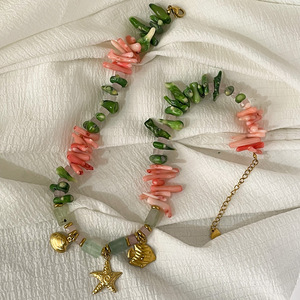 Summer Beach Wind, Coral colorido, piedra natural, estrella de mar de acero inoxidable, collar de cuentas con colgante de pez pequeño para joyería de mujer - Product Image 1