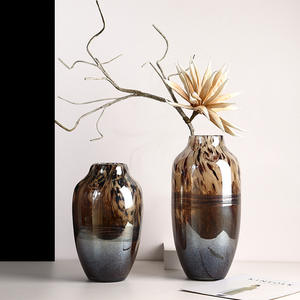 Vaso in Vetro Artistico di Lusso con Gradiente <span class=keywords><strong>da</strong></span> Oro a Grigio - Vaso in Vetro Iridescente Artigianale, Pezzo <span class=keywords><strong>da</strong></span> <span class=keywords><strong>Collezione</strong></span> per Arredamento di Alta Gamma - Product Image 3